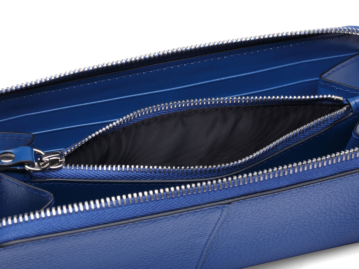 Bosca Italia 8" Accordion Zip Wallet