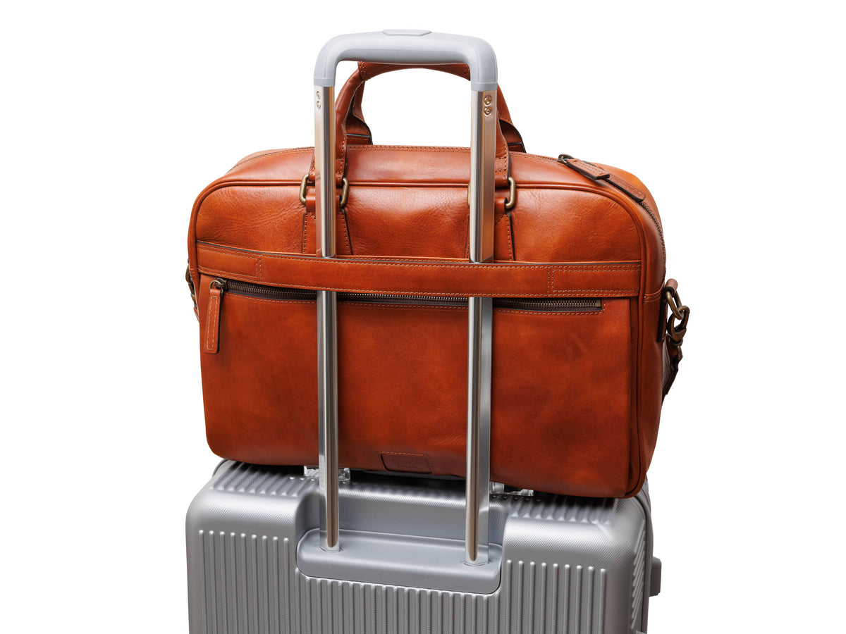 Bosca Italia Single Gusset Stringer Bag